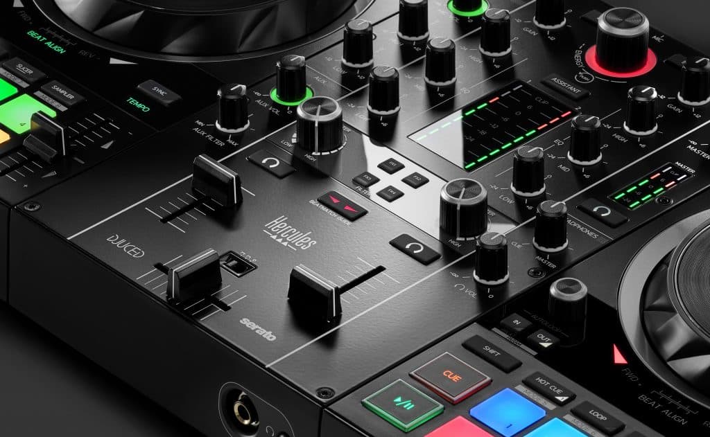 Le DJControl Inpulse 500 : la petite révolution du mixage pour débutants
